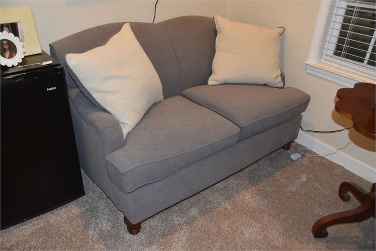 Havertys Gray Loveseat With Decorative Pillows