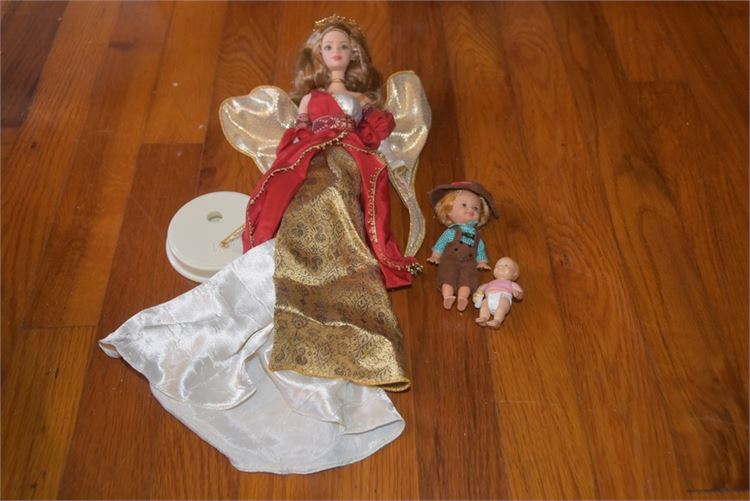 Holiday Angel Barbie With Stand and Two Small Figures