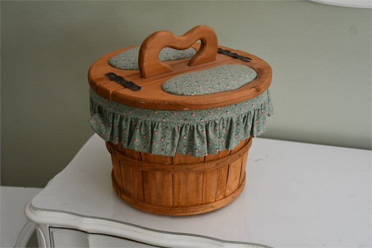 Vintage Country Style Sewing Basket