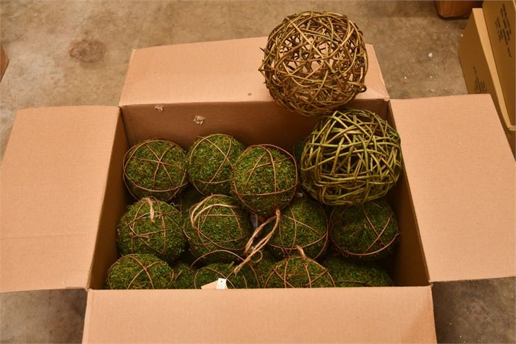 Group Decorative Moss Balls
