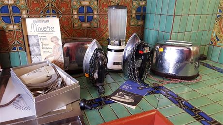 Grouping of Vintage Appliances