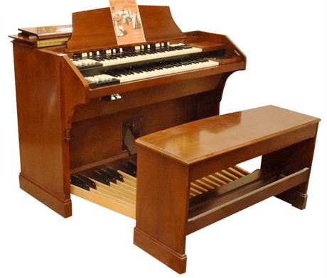 Hammond Organ and Speakers