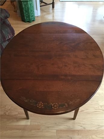 L. Hitchcock Drop-leaf Oval table