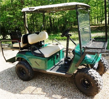 Lot 129. EZ GO L100 Golf Cart