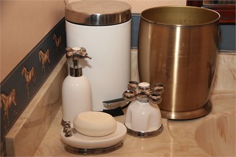 Lot 310. Group Lot of Bathroom Items