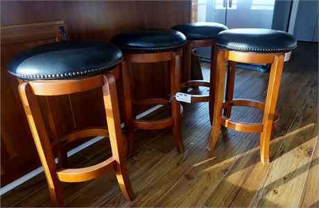 Lot 414. Set of 4 Barstools