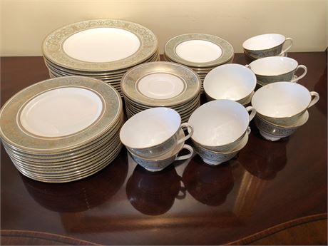 Partial Set ROYAL DOULTON Dinnerware