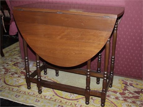 William & Mary Style Drop Leaf Table