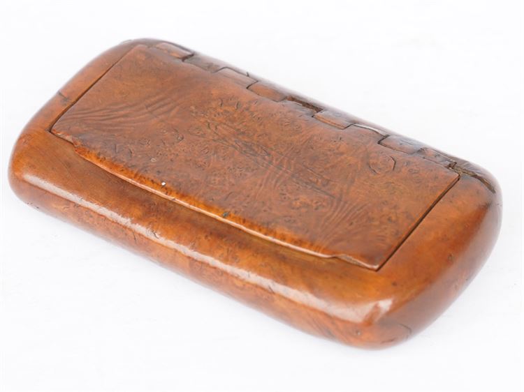 19th Burlwood Snuff Box