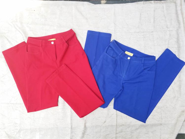 ST JOHN Collection Pair of Solid Pants