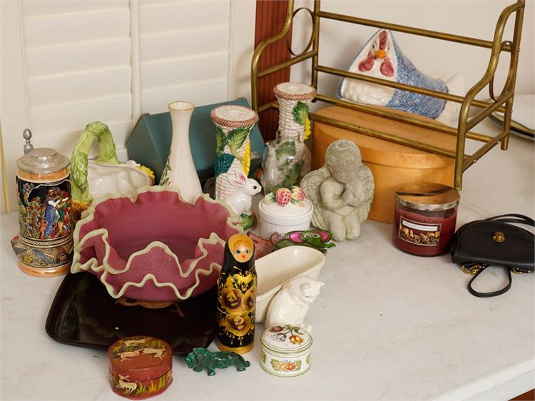 Miscellaneous Lot of Decorative Items