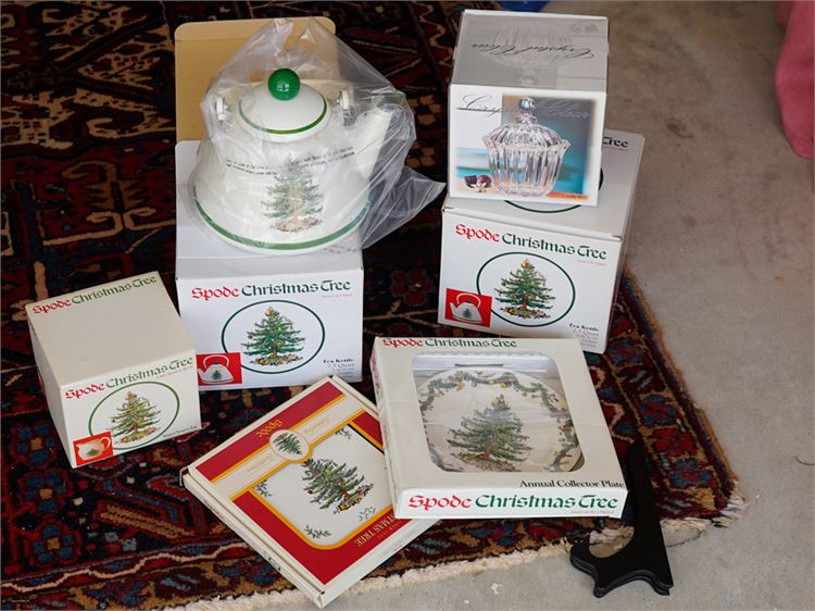 Various SPODE Christmas Tree China