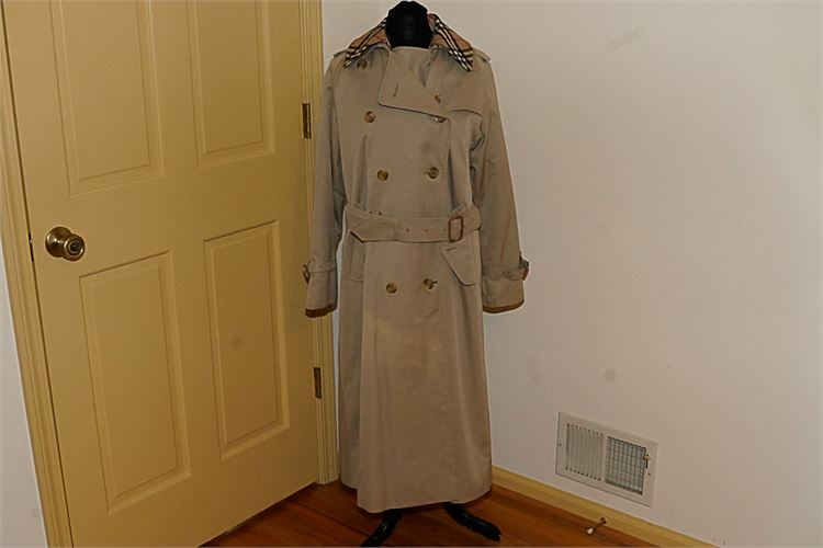 Woman's BURBERRY Trench Coat