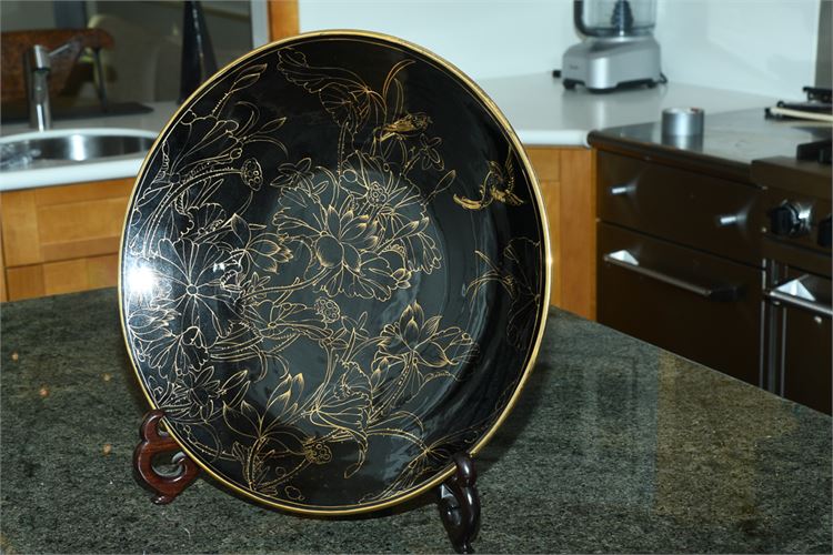 Decorative Chinese Porcelain Charger On Stand