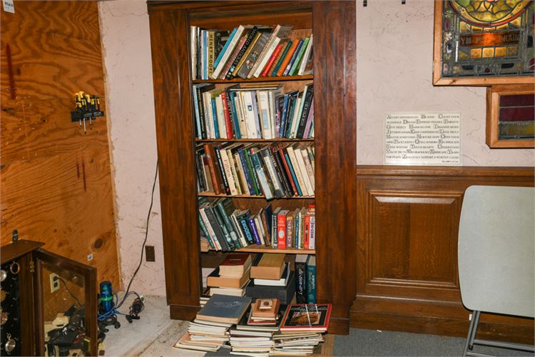 Group Lot of Reference Books on Collectibles