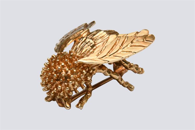 Gold Bumblebee Form Dress Pin.