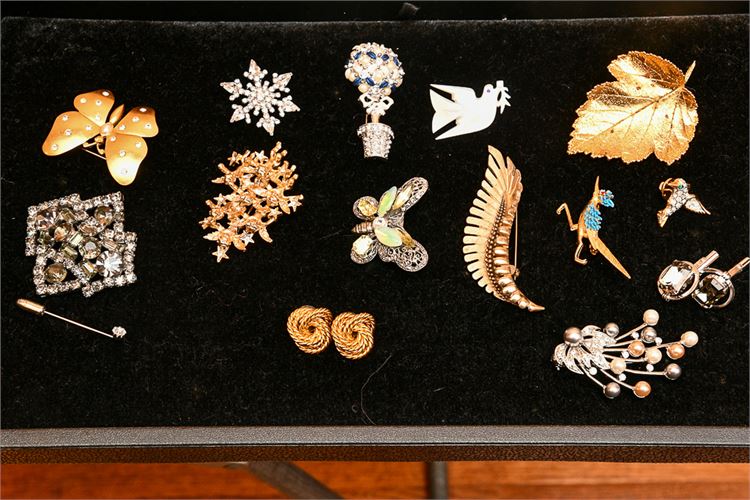 Group Lot of Fifteen (15) Pieces Costume Jewelry