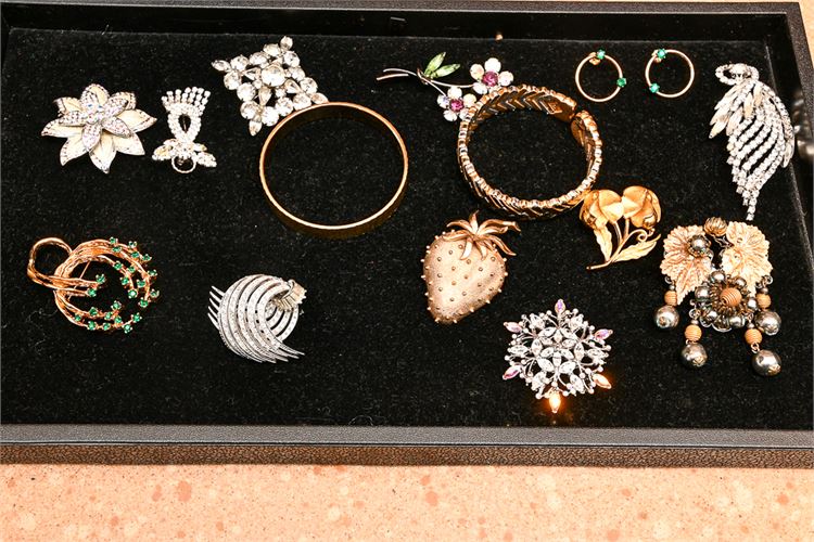 Lot of Thirteen (13) Items of Costume Jewelry