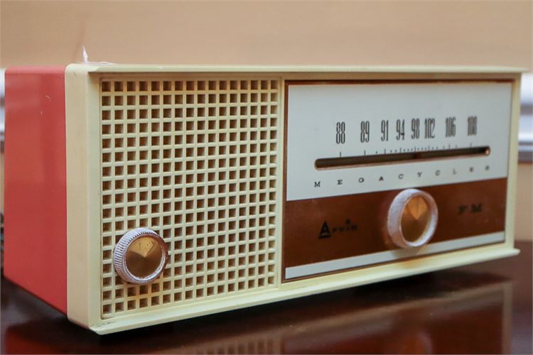 Vintage ARVIN RAdio