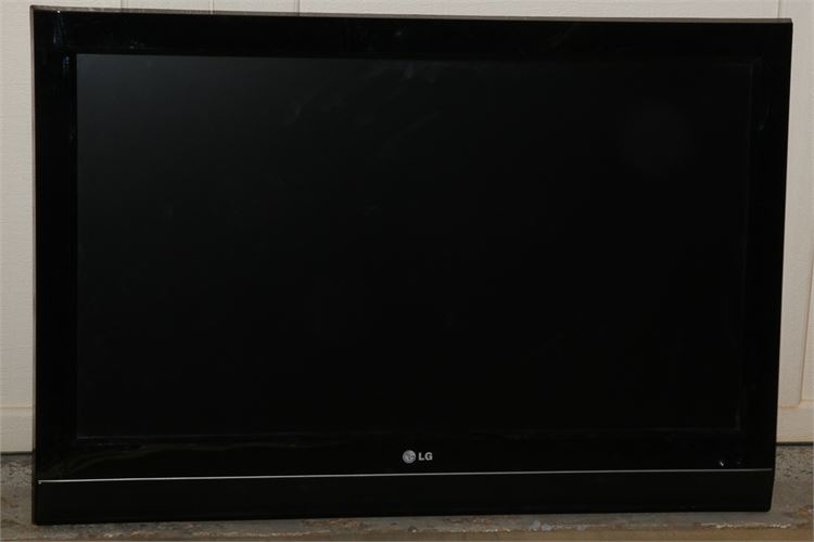 LG TV Model 37LC7D