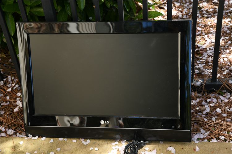 LG TV Model 26LC70