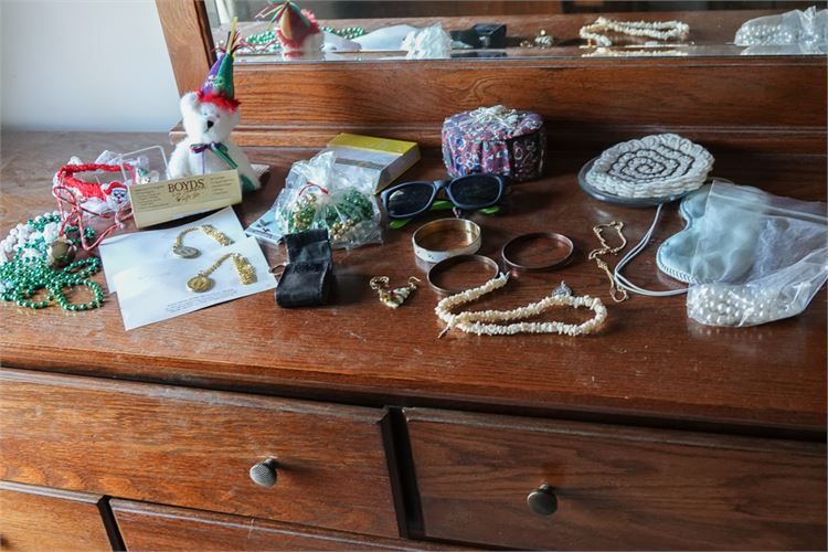 Group Lot of Costume Jewelry & Lady's Accessories