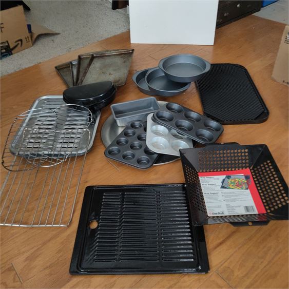 Mixed Lot Kitchen Cookware Pans