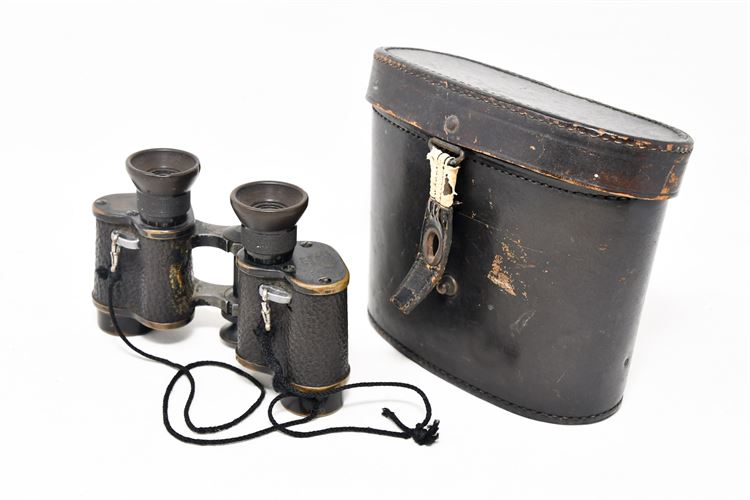 Vintage OIGEE-Germany Binoculars w/Leather Case