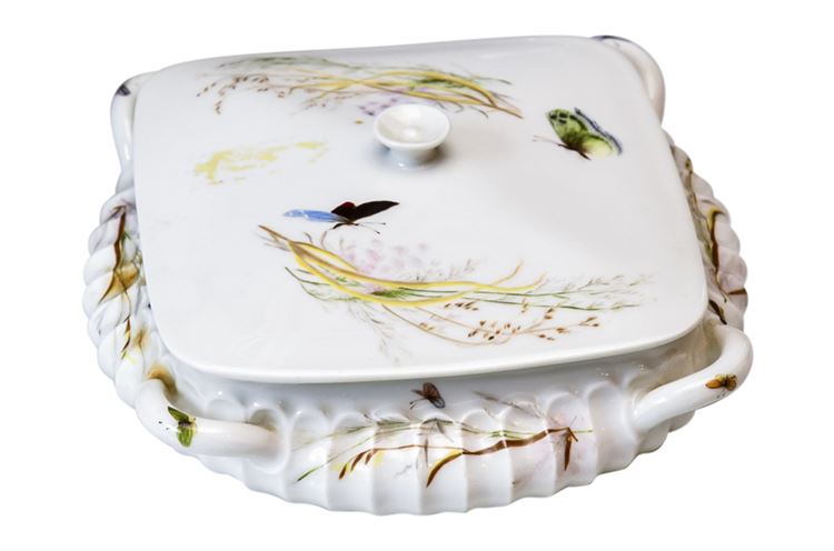 Fine Hand Painted Antique LIMOGES-FRANCE Porcelain Vanity Box