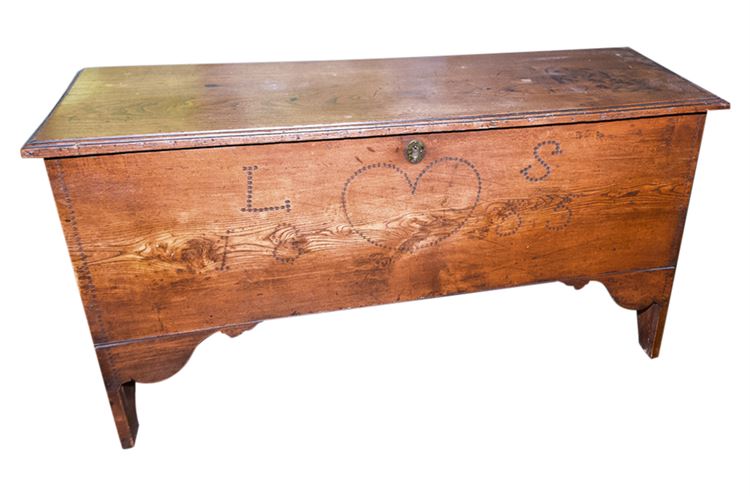 c.1835 Pine Blanket-Hope Chest w/Decoration