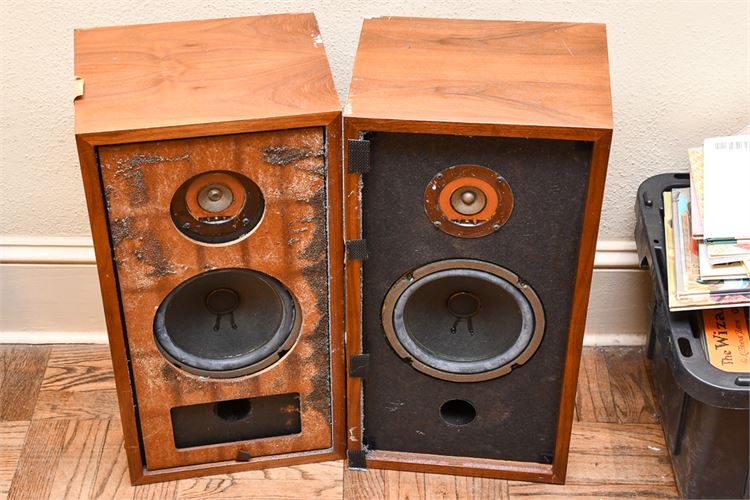 Pair of Marantz Imperial 5-G Speakers and Toshiba Turntable