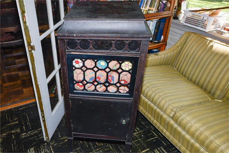 Edison Mahogany Cased Standing Victrola