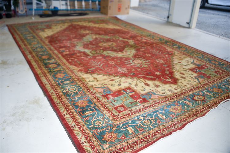 Handwoven Serapi Oriental Rug