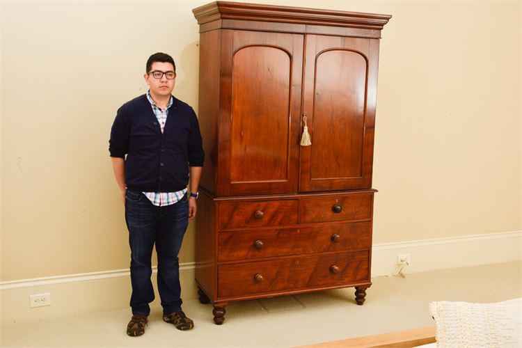 Regency Mahogany Linen Press