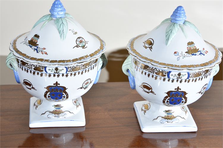 Pair of Chinese Porcelain Urns