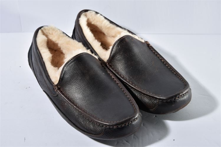 Companies Estate Sales - Pair of Ugg Men's Leather and Shearling Loafers