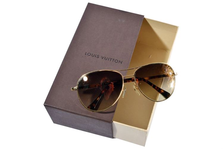 Louis Vuitton Conspiration Pilote Sunglasses