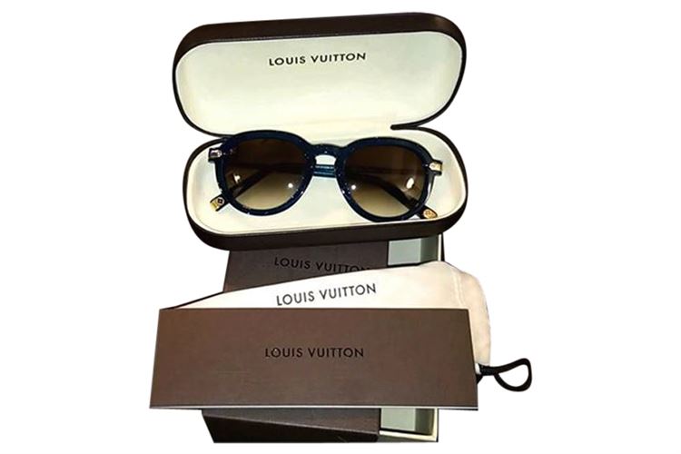 LOUIS VUITTON BERRI GLITTER SUNGLASSES with Authentic Hardcase box and receipt