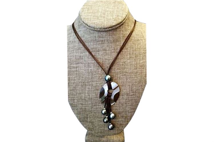 New Extraordinary Designer Necklace  with Wood, Mother-of-Pearl & Cultured Tahit