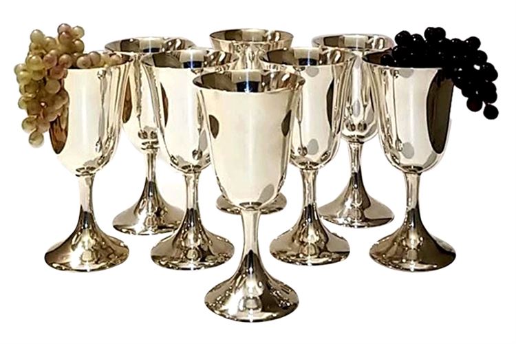 Eight Sterling Goblets 20th C. Total 27 toz.