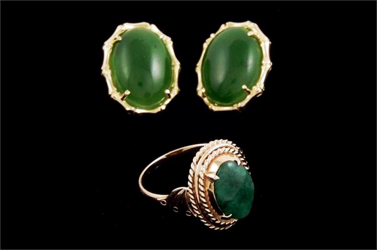 18k Gold Jade Cabochon Ring and Pierced Earring Set