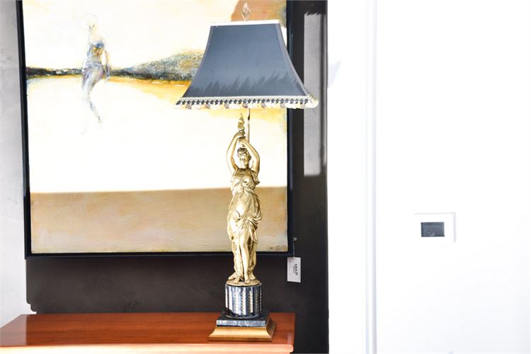 Classical Style Gilt Metal LAmp