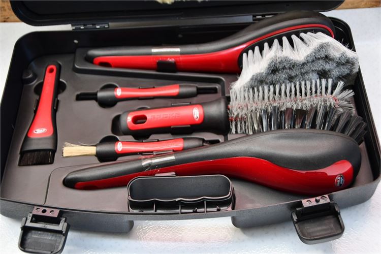 Black Magic Auto Detail Kit