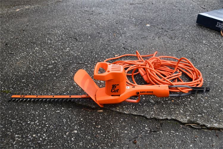 Black & Decker Hedge Trimmer