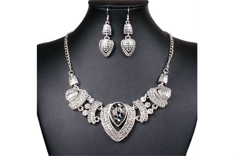 Tibet Silver Tribal Heart Love Pendant Necklace Earrings