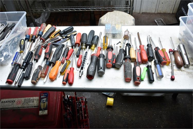 Group Lot Of Screwdrivers