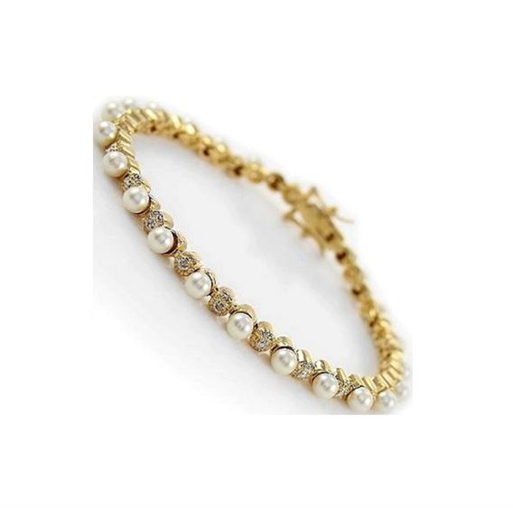 9.84 CT Freshwater Pearl & Diamond Bracelet