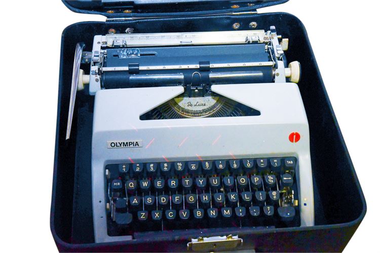 OLYMPIA Portable Typewriter