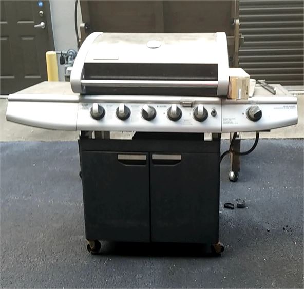 Brinkman Gas Grill with side burner