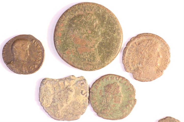 Miscellaneous Bag 16 Roman Coins